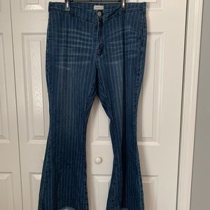 Flare Leg 3X Jeans